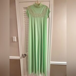 Vintage 1970s Women's Dress